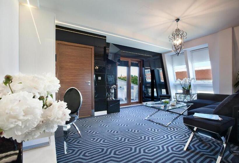 إستوديو قياسى مطل على البحر, Bayjonn Boutique