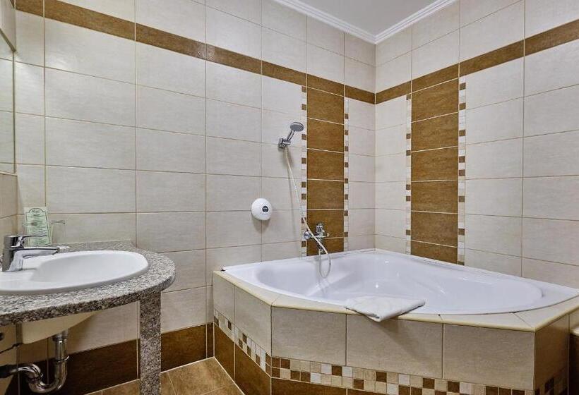 Люкс Повышенной Комфортности, Lugas