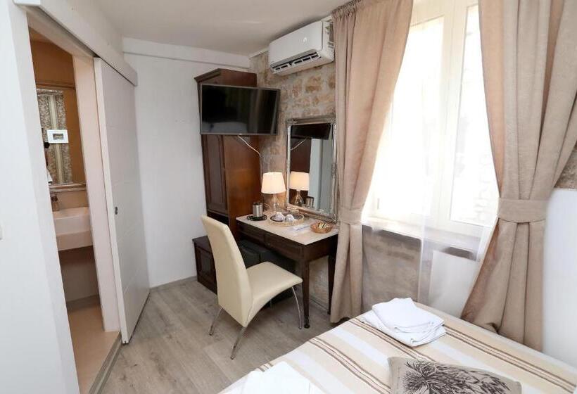 기본룸, Villa Carrara