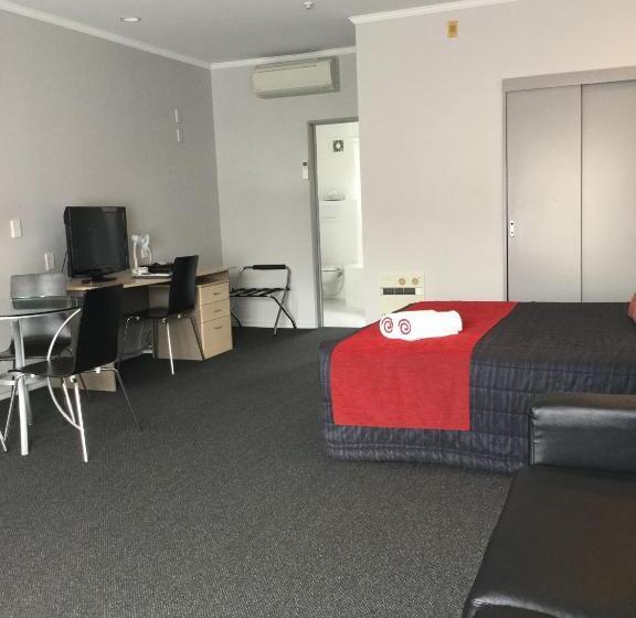 스위트, Aubyn Court Spa Motel