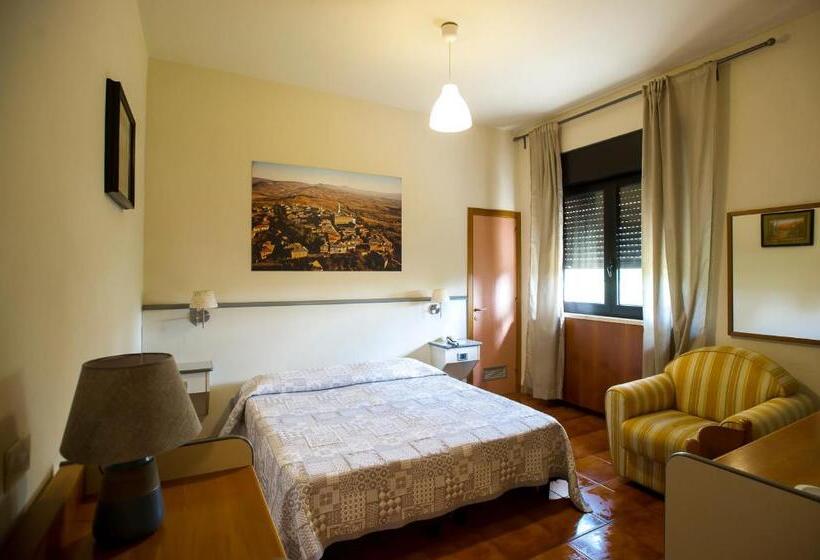 Chambre Supérieure, Ai Tufi