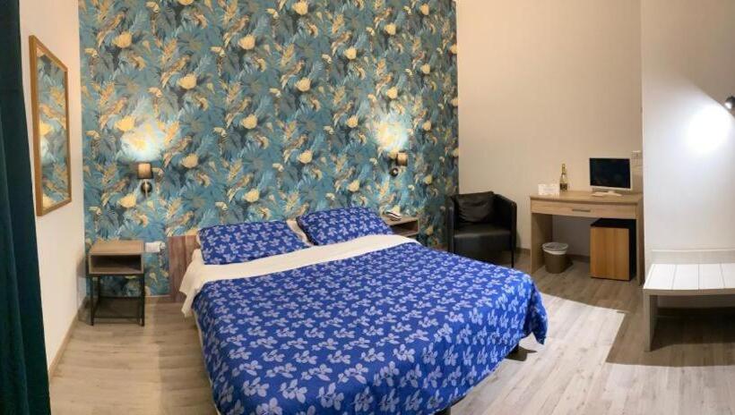 Chambre Supérieure, Ai Tufi
