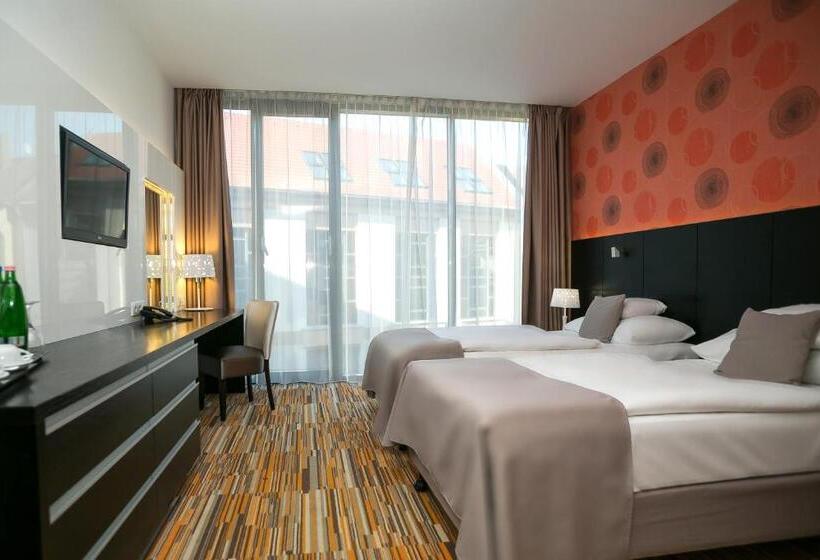 Номер Стандарт, Art Hotel Szeged