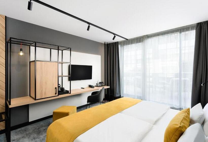 Номер Deluxe с Балконом, Art Hotel Szeged