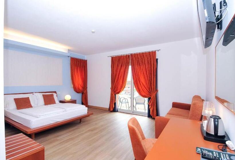 Junior Suite Deluxe, Cleofe