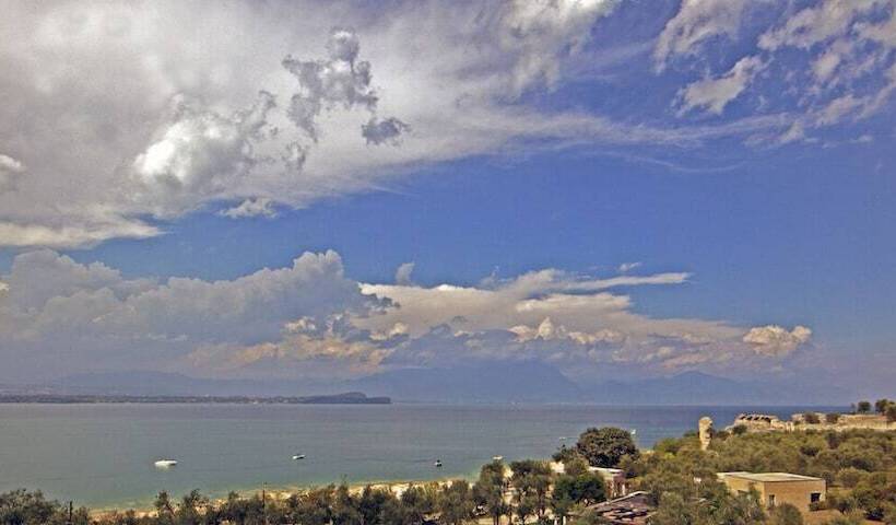 Superior room with lake view, Ideal