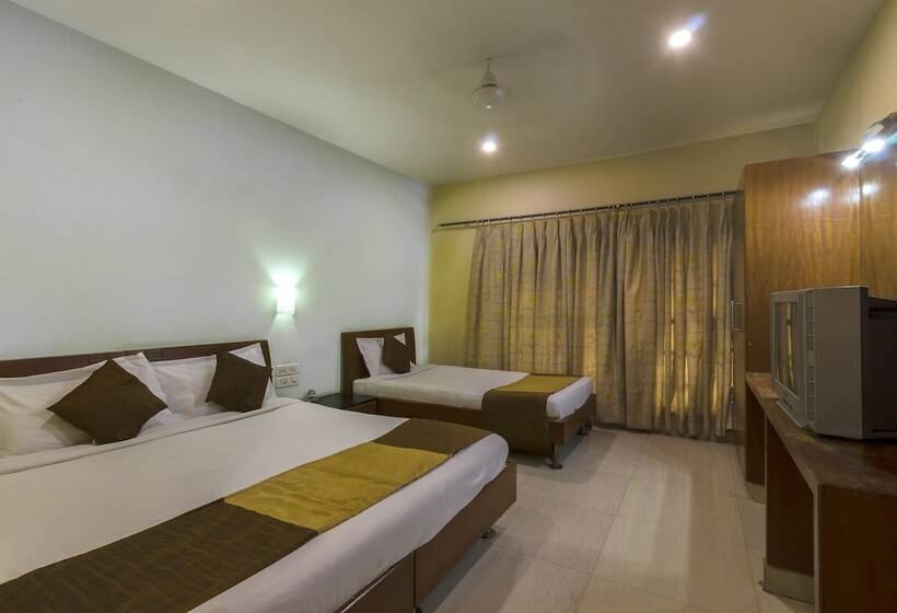 Quarto Triplo Deluxe, Imperial Classic