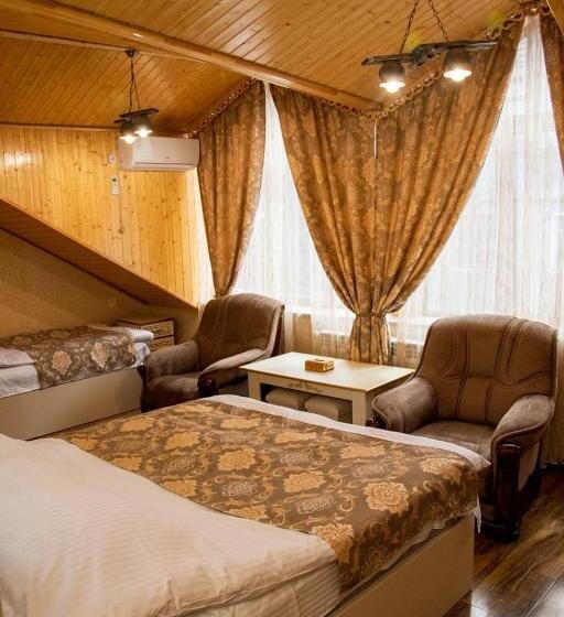 اتاق لوکس خانوادگی, Har Mar