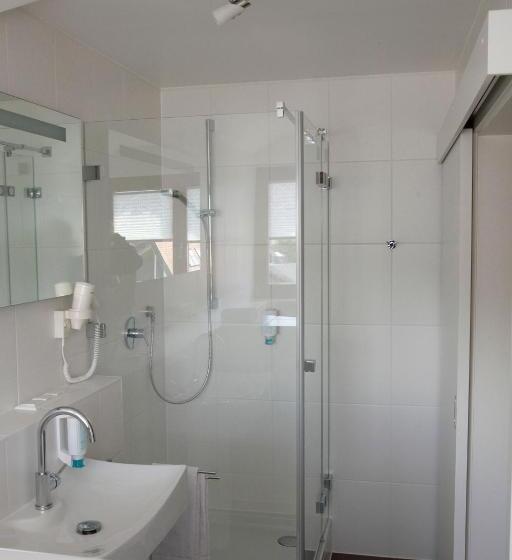 Номер Стандарт с Балконом, Parkhotel Lindau