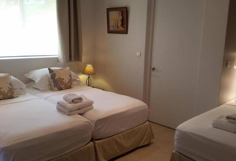 اتاق ساده سه‌ نفره, Fare Suisse Tahiti   Guesthouse