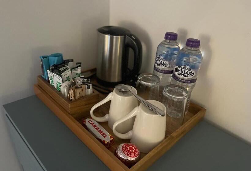 غرفة قياسية سرير كينج, Killorn Guest House