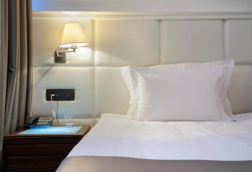 اتاق لوکس یک تخته, Garni Hotel Crystal