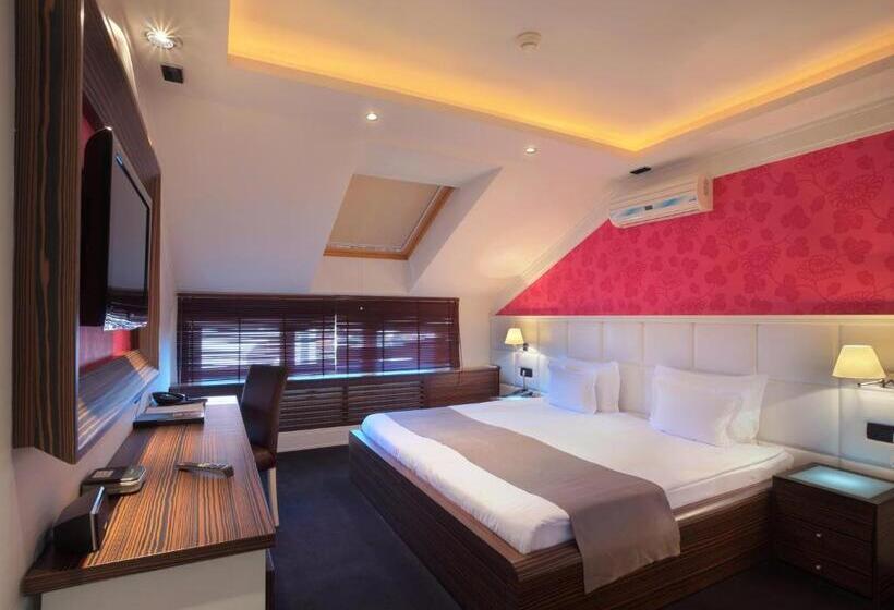 اتاق استاندارد, Garni Hotel Crystal