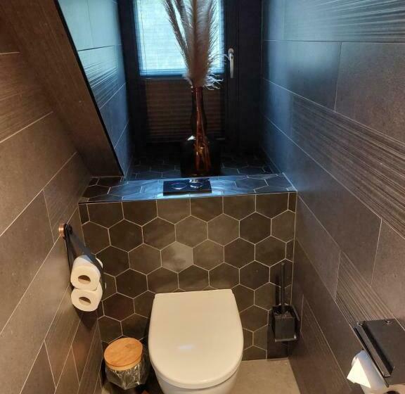 Апартаменты 1 Спальня с Террасой, B&b Vierlingsbeek, Appartement Onder één Dak En Tuin Chalet