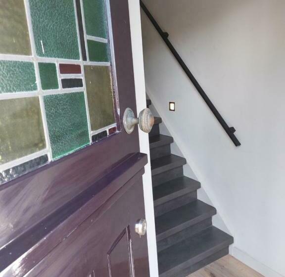 Апартаменты 1 Спальня с Террасой, B&b Vierlingsbeek, Appartement Onder één Dak En Tuin Chalet