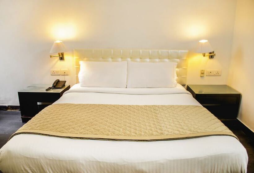 Номер Deluxe, Fabhotel Anutham Saket