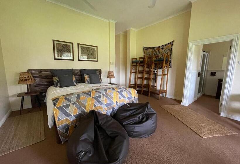 اتاق لوکس, Ngangane Lodge & Reserve