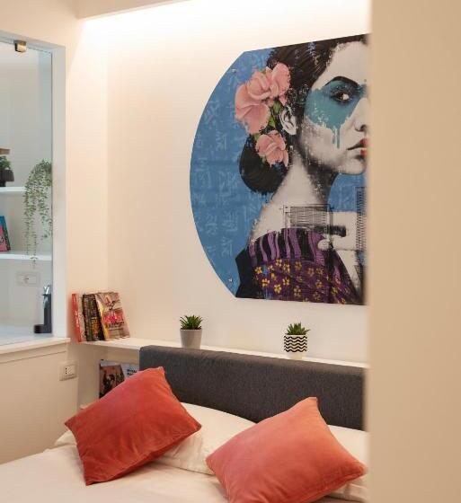 سوییت لوکس, Marina Gardens Boutique&suites