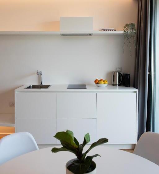 سوییت با چشم‌انداز باغ, Marina Gardens Boutique&suites