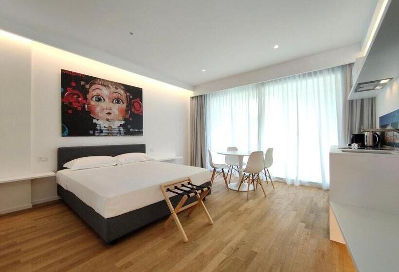 سوییت با چشم‌انداز باغ, Marina Gardens Boutique&suites
