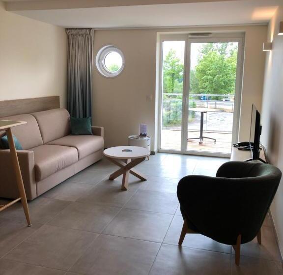 Студио Стандарт с Балконом, Shana Hôtel & Résidence