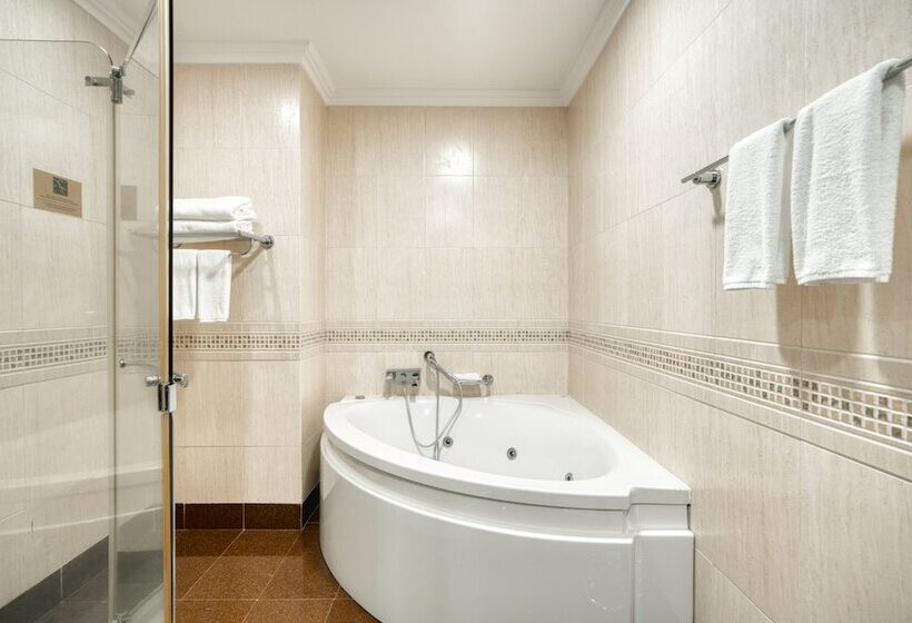 Президентский Люкс, Kibo Palace Hotel Arusha