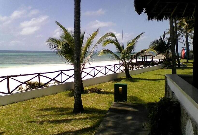 اتاق لوکس با چشم‌انداز دریا, Kilifi Bay Beach Resort