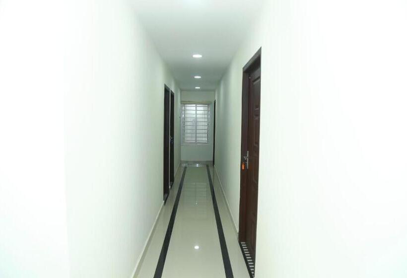 Номер Deluxe, Annlin Surprise Kochi Airport