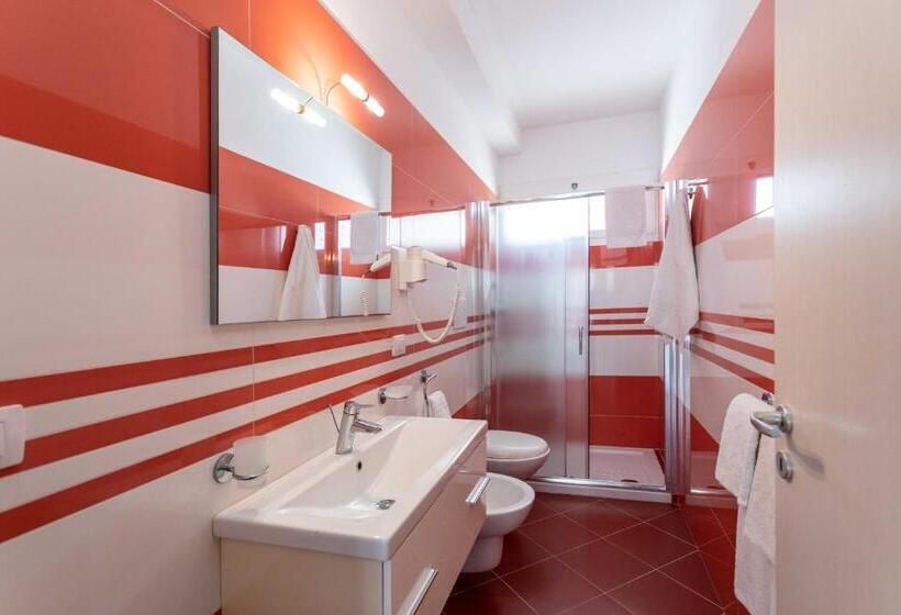 Апартаменты 1 Спальня Нижний Этаж, Blu Marine Residence