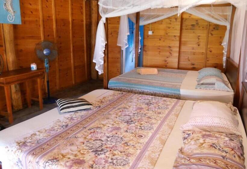 Семейный Номер Вид на Сад, Vitamin Sea Beach Cabana