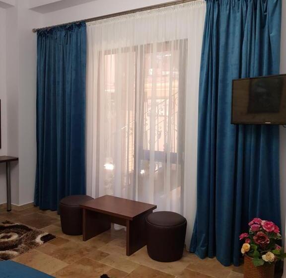 اتاق لوکس, Casa Dfg
