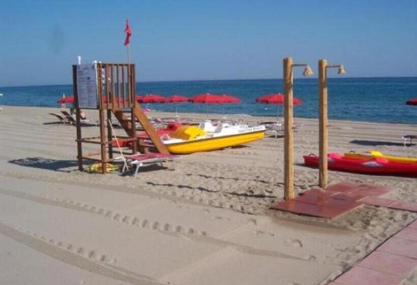 اتاق استاندارد سه نفره, Eclissi B&b