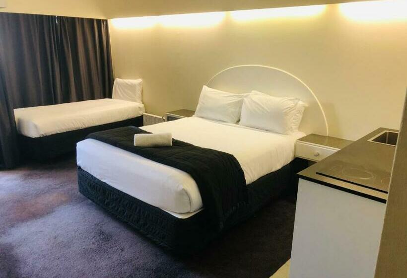 디럭스 트리플 룸, Alcamo Motel