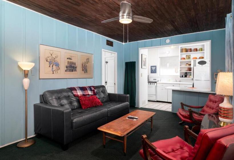 Люкс, The Motor Lodge