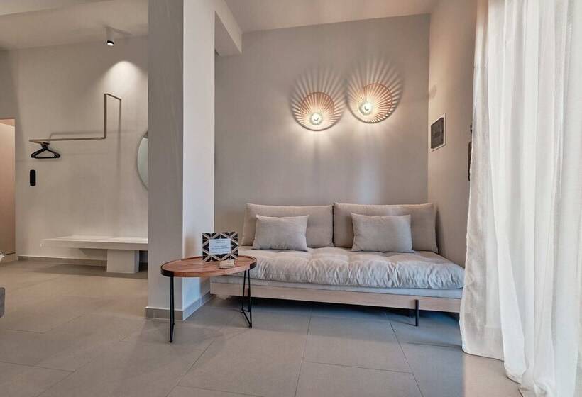 Люкс с Бассейном, Amal Kythnos Suites
