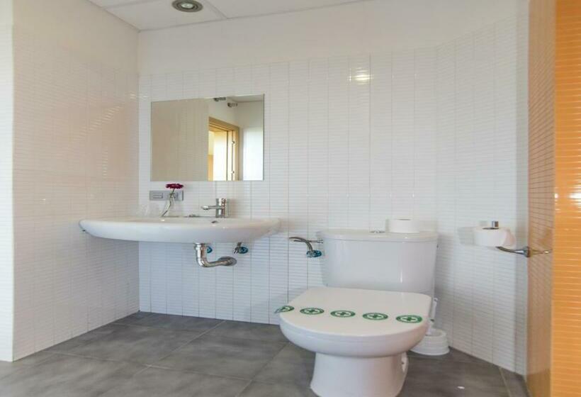 스탠다드 트리플 룸, Albergue Inturjoven Algeciras Tarifa   Hostel