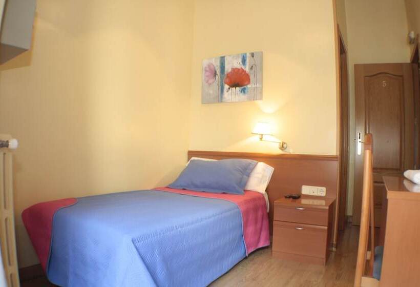 اتاق استاندارد یک نفره, Hostal Santa Cruz