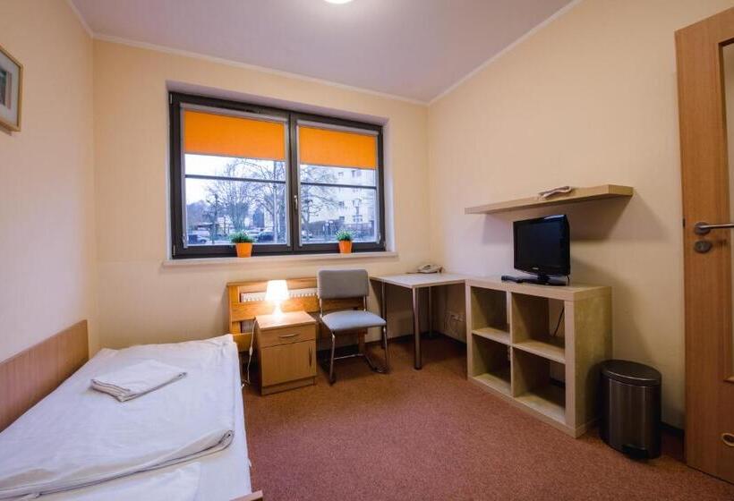 Quarto Estandar Individual, Gdańska Szkoła Szermierki