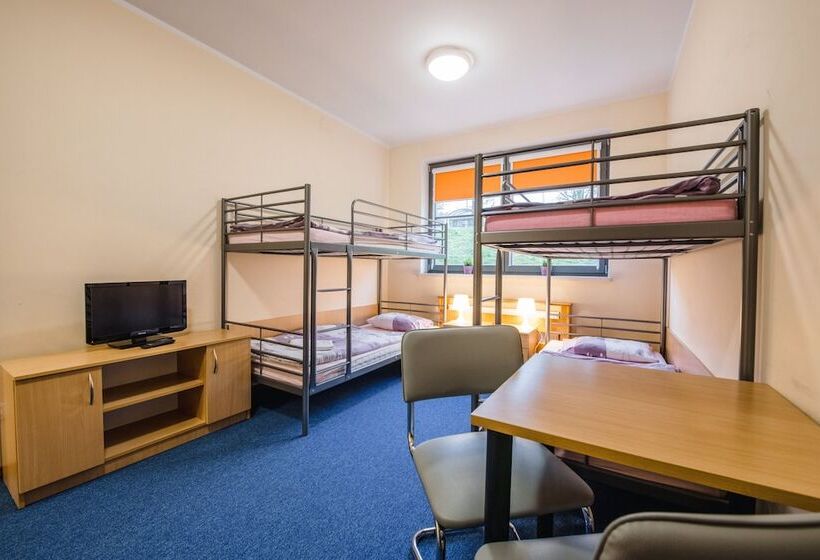 Quarto Familiar, Gdańska Szkoła Szermierki