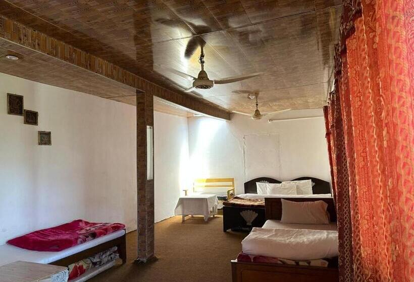 اتاق خانوادگی, Tourist Cottage Hunza