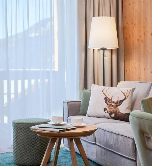 Люкс с Балконом, Zugspitz Resort