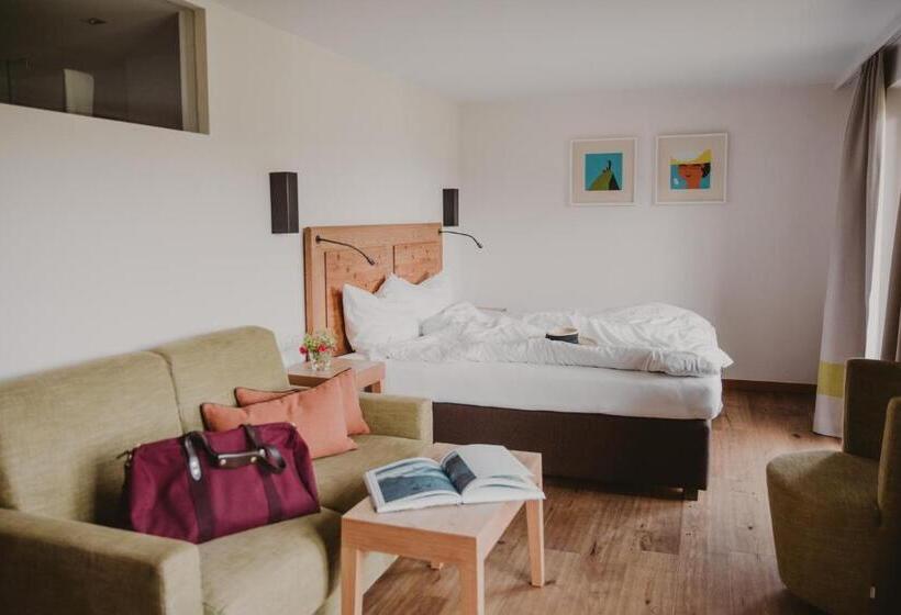 سوییت جونیور با بالکن, Seebichl Haus Am See Designhotel Kitzbühel