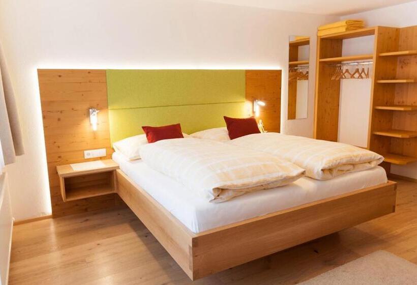 带阳台的三人标准间, B&b Landhaus Vierthaler