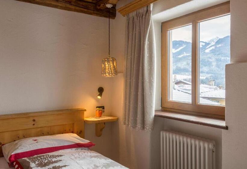 Номер Стандарт, Historic Hotel Ristorante La Stua