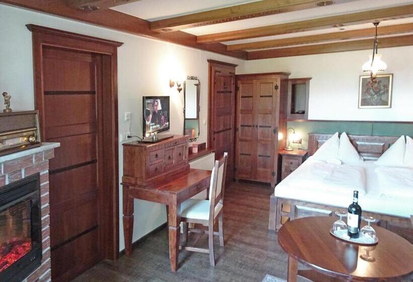 Номер Стандарт Вид на Озеро, Staudacher Hof Das Romantische Haus