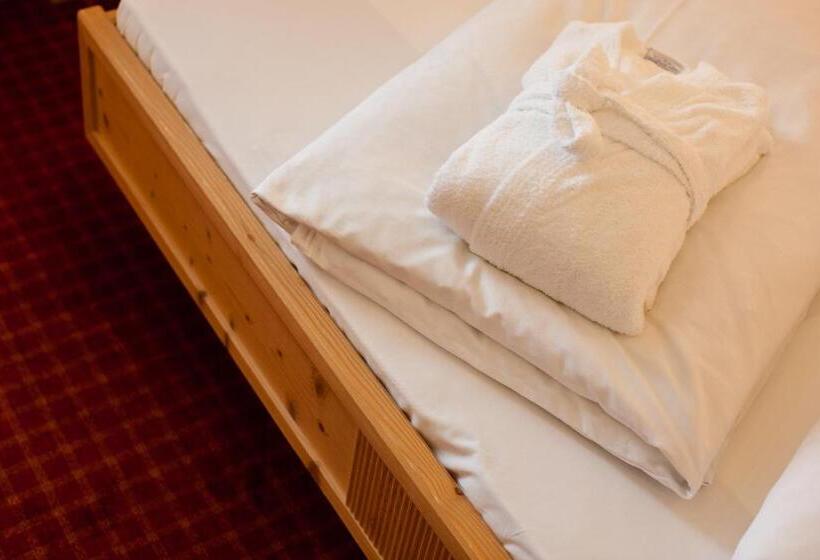 Номер Стандарт Индивидуальный, Vinumhotel Feldthurnerhof
