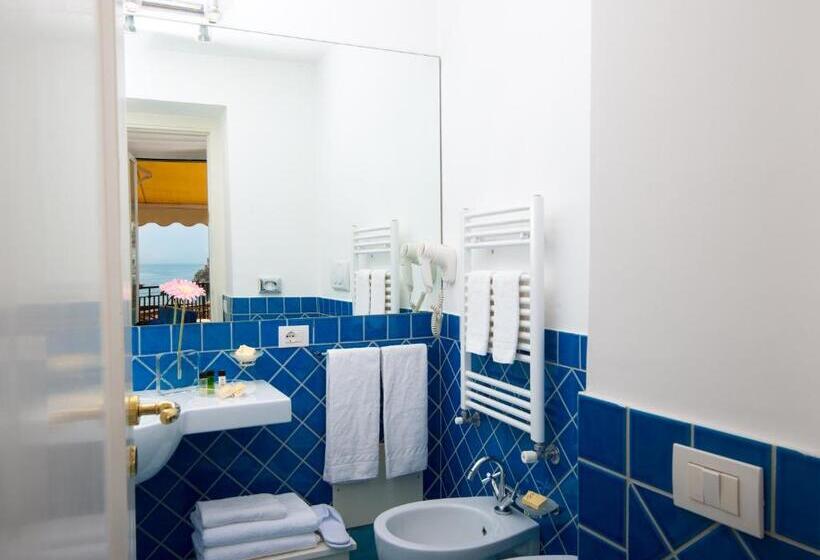 اتاق سوپریور با چشم‌انداز دریا, Residenza Pansa B&b