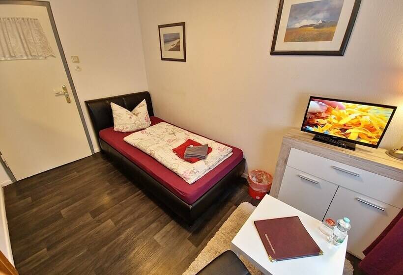 Quarto Estandar Individual, Pension Hamburg