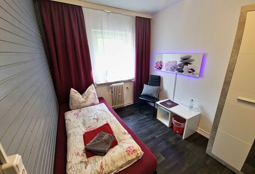 Quarto Estandar Individual, Pension Hamburg