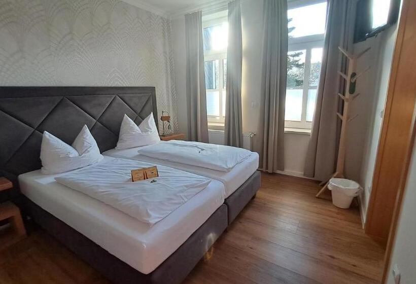 Номер Стандарт, Kaiserhof
